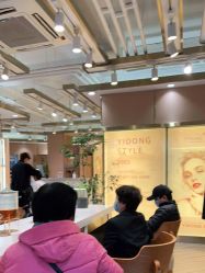 -一東造型烫发染发