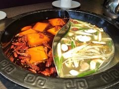 鸳鸯锅-九牧鱻·渝老鬼重庆火锅(人民路店)