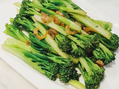 蒜香生炒广东菜心苗-港丽餐厅(高德置地店)