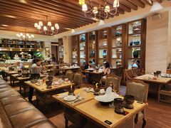 -雍和会海鲜姿造自助(湖东路店)