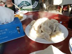 -明月食府(二区干二路店)