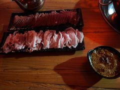 -果松木炭酸菜铜火锅·外婆参鸡汤