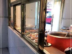 自助取餐区-王三姑牛肉饼