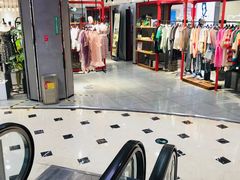 -八佰伴华地百货(宜兴店)