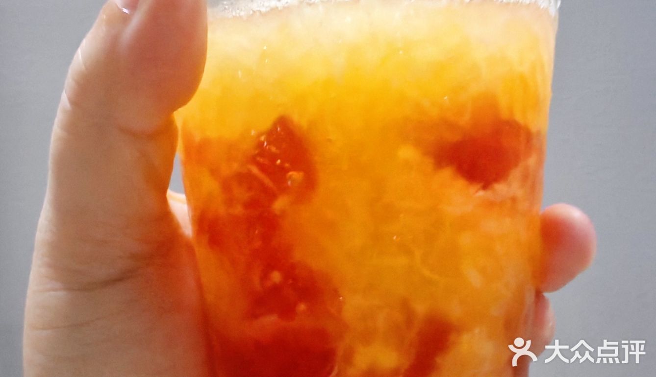 香水柠檬蜜桃果饮