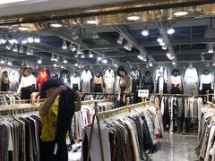 -广州白马服装市场