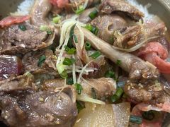 乳鸽腊味煲仔饭-崖口煲仔饭