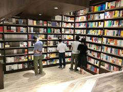 -钟书阁(群光广场店)
