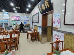 大堂-壹条龙饭庄台基厂店
