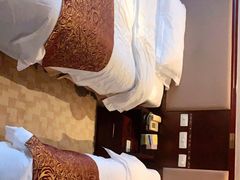 -山明水秀大饭店