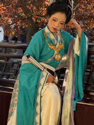 -两间半汉服工作室(平江路店)