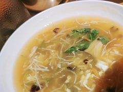 -头上红煨盐鸡·非遗院子餐厅