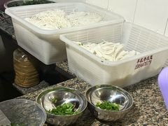 -正宗杨记普洱酸醋米线(总店)