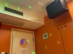 -唯爱KTV聚会餐厅(仙林东城汇店)