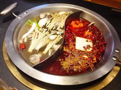-沸炉重庆老火锅(军事博物馆店)
