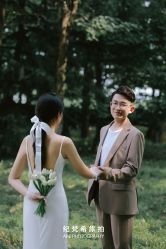 -纪梵希旅拍婚纱摄影(大连总店)
