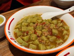 -富正毅三下锅·湘西韵味(天门山索道店)