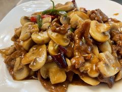 -汗腾格里·风味餐厅(新疆驻京办店)