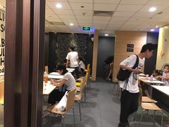 -麦当劳(世界城广场店)
