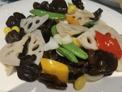 -巴扎美食·新疆菜·西域歌舞表演餐厅(新疆大厦店)