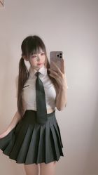 -AYO SALON