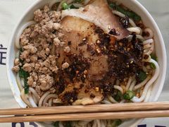 加肉片的米线-黄金娣米线(盛邦老店)