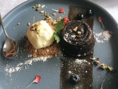 巧克力熔岩蛋糕-弘雅饭店