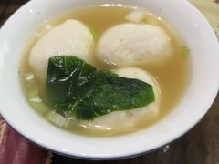 -方国老头包子·39年威海本地老字号•小船海鲜疙瘩汤