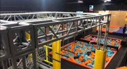 -蹦贝运动中心·蹦床·攀岩·闯关(龙岗店)