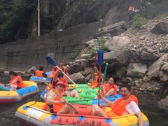 -安吉龙王山峡谷漂流