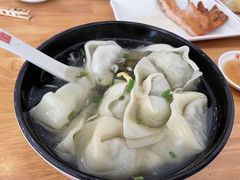 鲜肉大馄饨-小姜锅贴(凤凰街店)