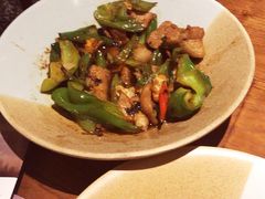 -愉肴麻辣香锅(中山路店)