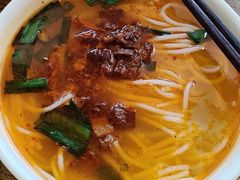 焖肉过桥米线-建新园过桥米线(宝善街店)