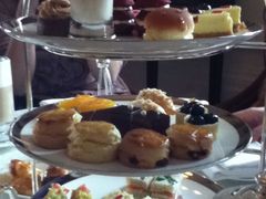 红丝绒下午茶-Salon de Ville浦江汇(上海外滩华尔道夫酒店店)