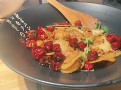 -风光老灶麻辣香锅(大成路翠微百货店)