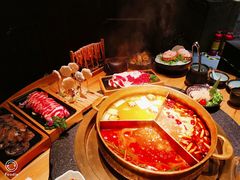 黄金奔驰锅-湊湊火锅·茶憩(石家庄万象城店)