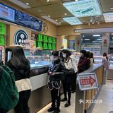 长沙限定新品惠灵顿牛排包，人多的也太离谱了吧？！  