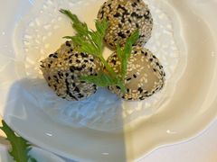 芝麻流沙球-上海小南国(世博源店)