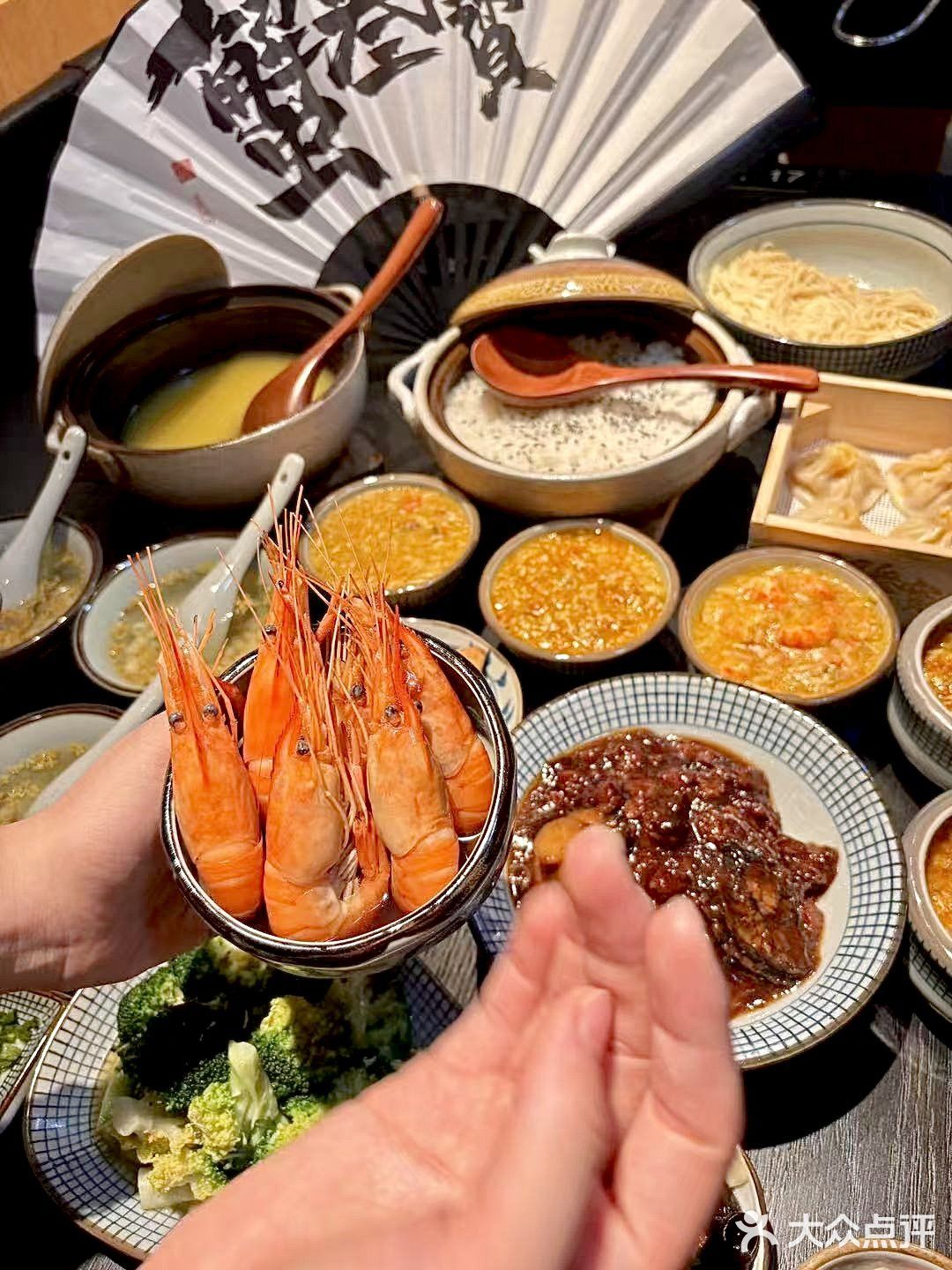 必吃榜蟹黄饭‼️来上海吃它值了～