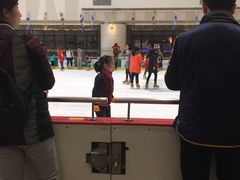 -冰纷万象滑冰场(二七万象城店)