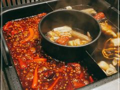 -老牌坊云南鱼豆花火锅(爱建店)