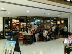 等位区-星巴克(广州中华广场B1层店)