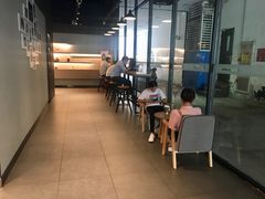 -瑞幸咖啡(巴黎春天陕西路店)