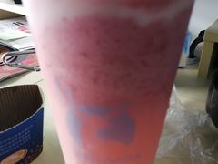 草莓很好喝-瑞幸咖啡(7号国际商业中心店)