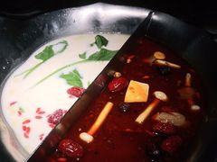 -湊湊火锅·茶憩(杭州湖滨银泰in77店)