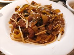 招牌干炒牛河-新大咀港式茶餐厅(宝山万达店)