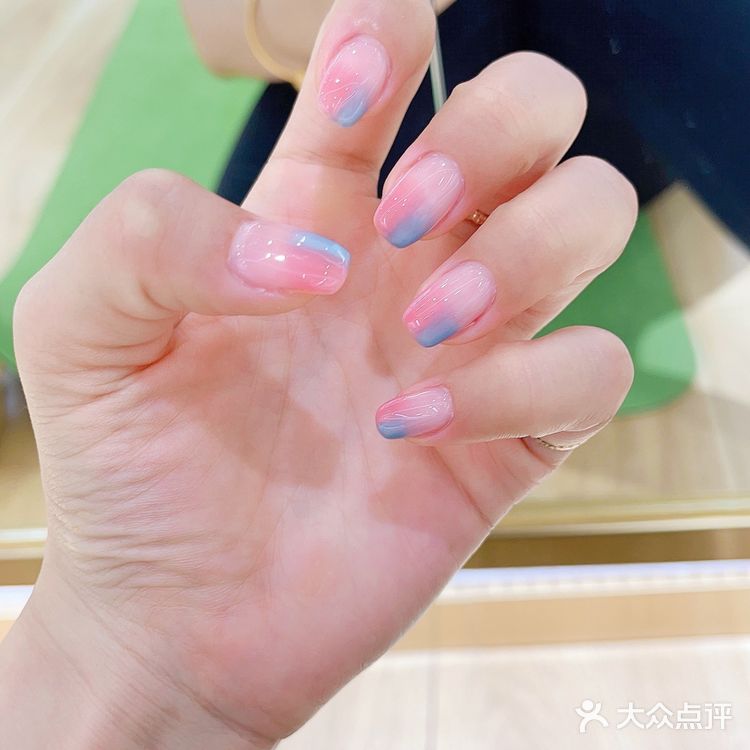 不做美甲💅会死星人｜粉蓝渐变超级夏天