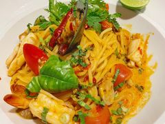 -Chom Cafe and Restaurant