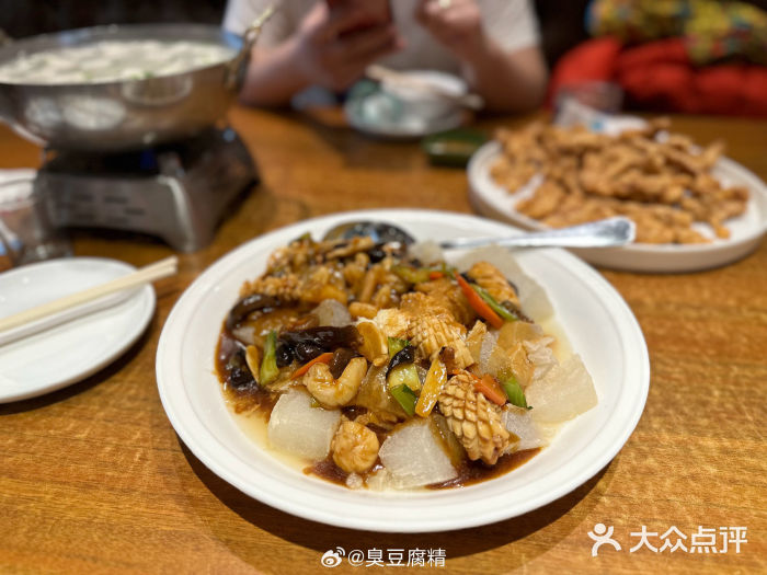 日月昇海鲜码头(开发区五彩城店)三鲜焖子图片