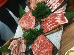 -明洞阿姨·韩式酱蟹烤肉·创意料理(方庄店)